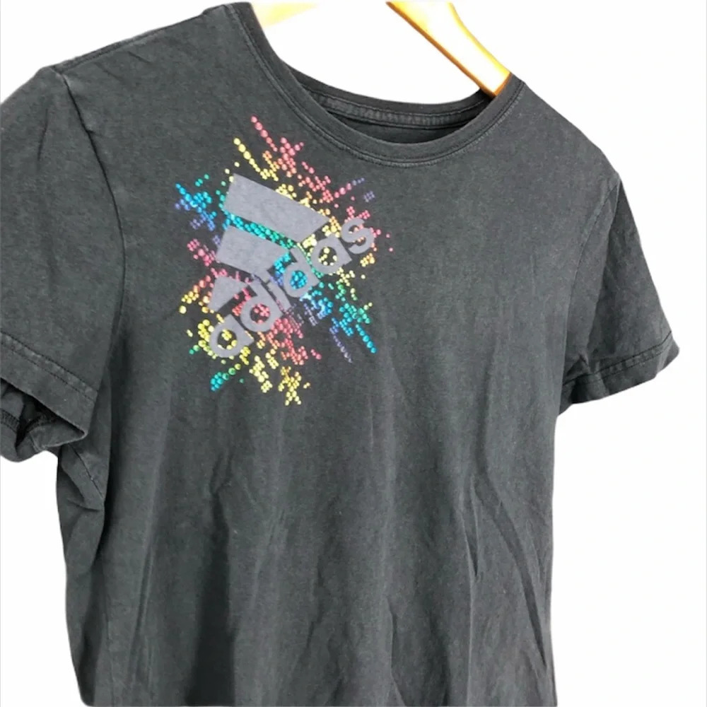 Women’s adidas Pride 🌈 sparkle t shirt M